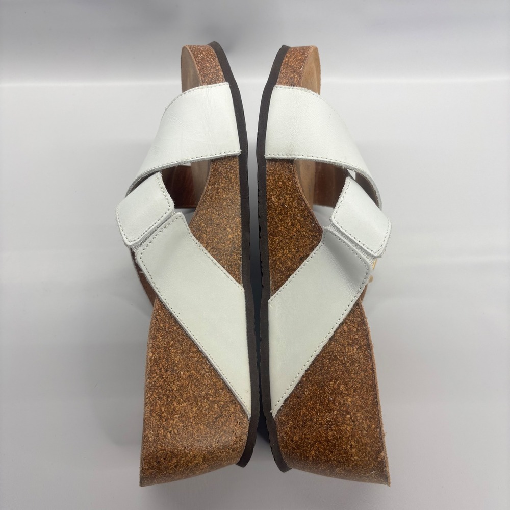 Vionic White Crossband Wedge Sandals with Gold Buckle - Picture 7 of 9